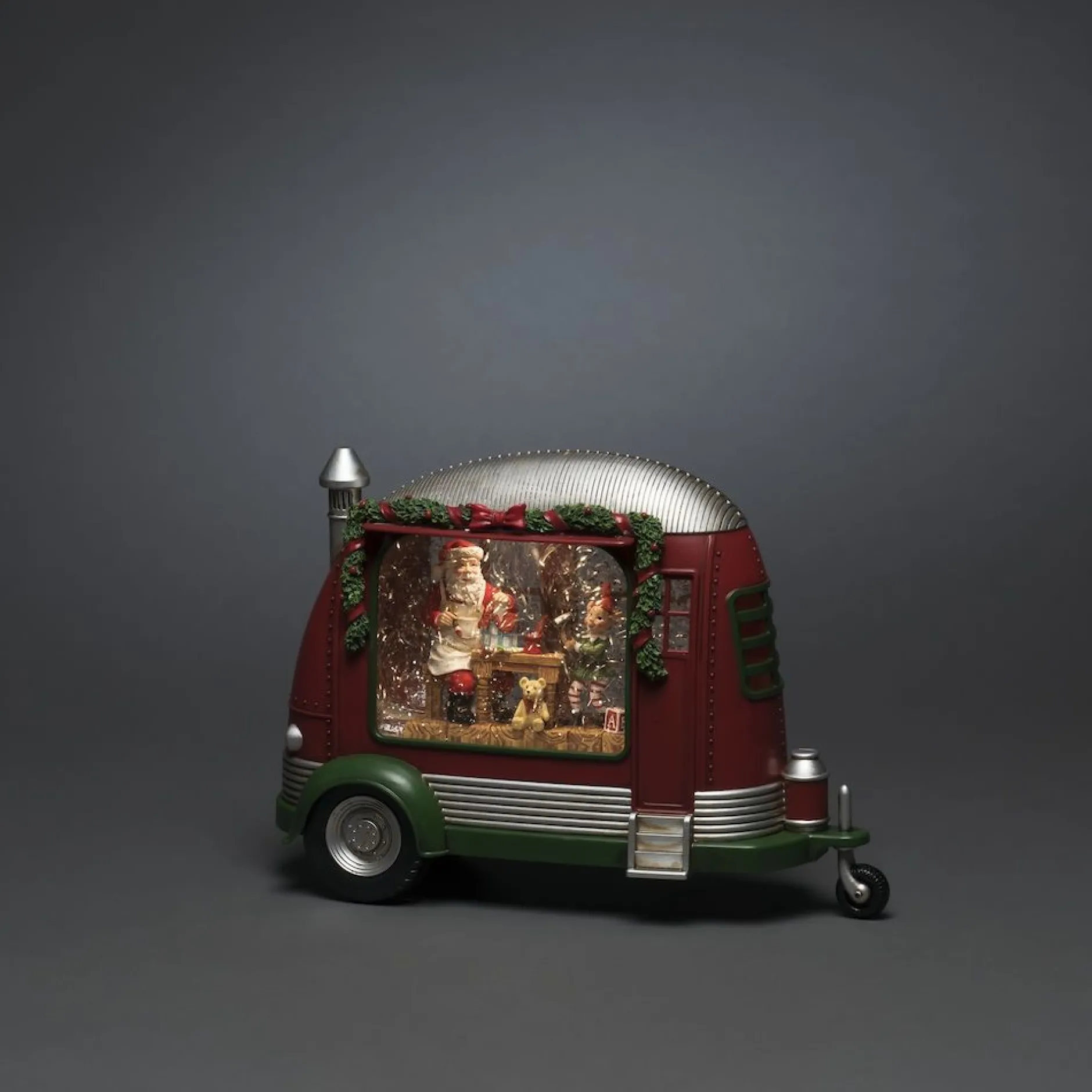 Caravan met kerstman die speelgoed repareert|ohgreen Discount